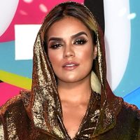 ¡La hermana perdida! Karol G demostró su gran parecido con una de las Kardashian. ¿Son idénticas?