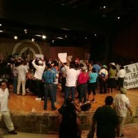 Ciudadanos revientan sesión que el Congreso local tendría en la Universidad Autónoma de SLP (Video)