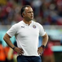 Revelan indisciplinas de "Chito" Villa Zevallos en Chivas: borracheras con jugadoras, amenazas...