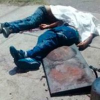 Balean a tres hombres en Iztapalapa