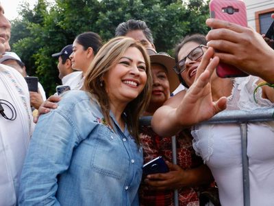 En su arranque de campaña, Lucy Meza arremete contra Cuauhtémoc Blanco