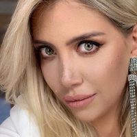 ¿Usa o no usa? A Wanda Nara la traicionó el vestido y aclaró todas las dudas