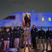 Captan la llegada de Caro Quintero a Nueva York en un avión de la Marina de México (Video)
