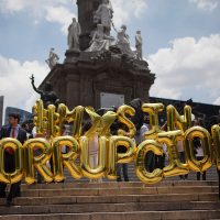 Empresarios realizan inédita protesta contra la corrupción