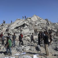 Cerca de 300.000 personas huyen de Gaza por los ataques de Israel
