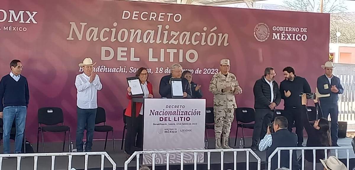 AMLO firma decreto de nacionalización del Litio