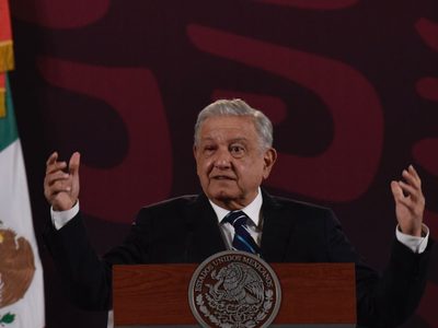 AMLO aprueba la llegada de César Yáñez al equipo de Sheinbaum