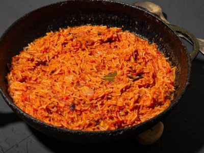 Arroz Jollof: la deliciosa receta africana que te va a mostrar tu nueva forma favorita de comer el arroz