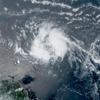 Tormenta tropical Bret avanza hacia el Caribe oriental