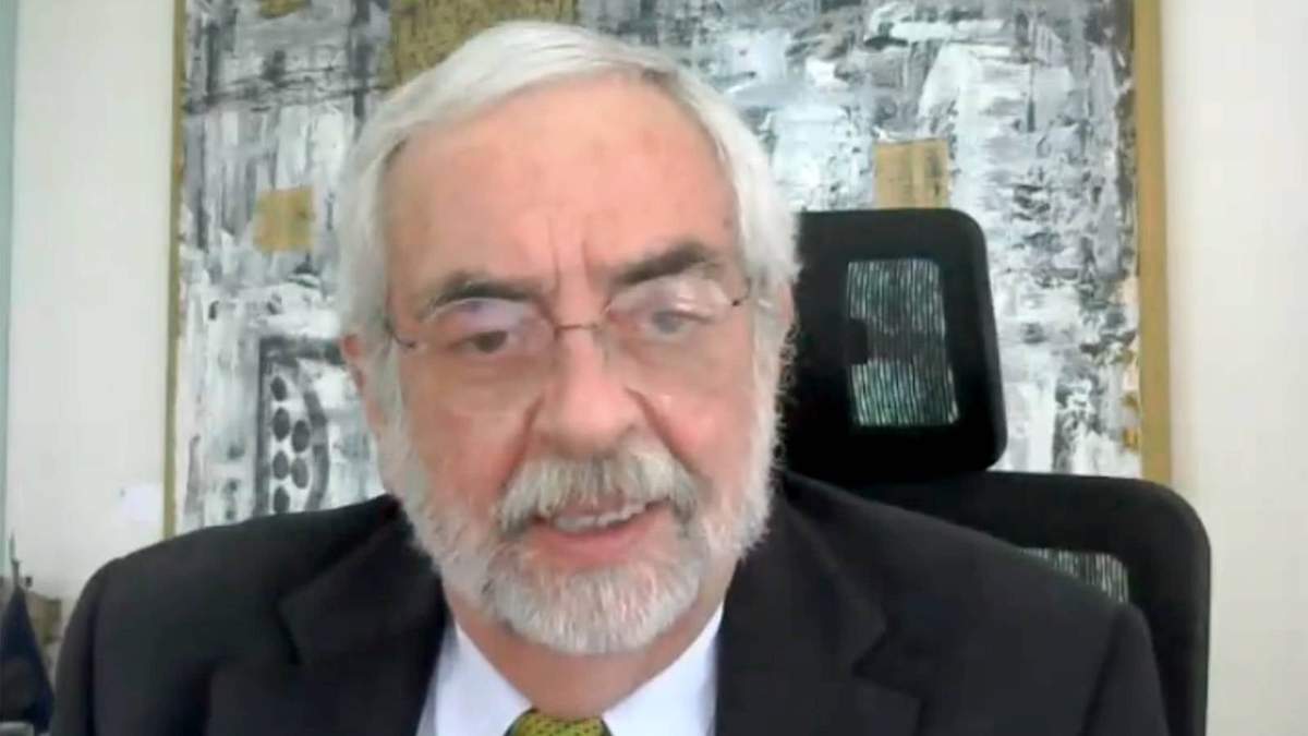 El rector Enrique Graue, en la ceremonia virtual