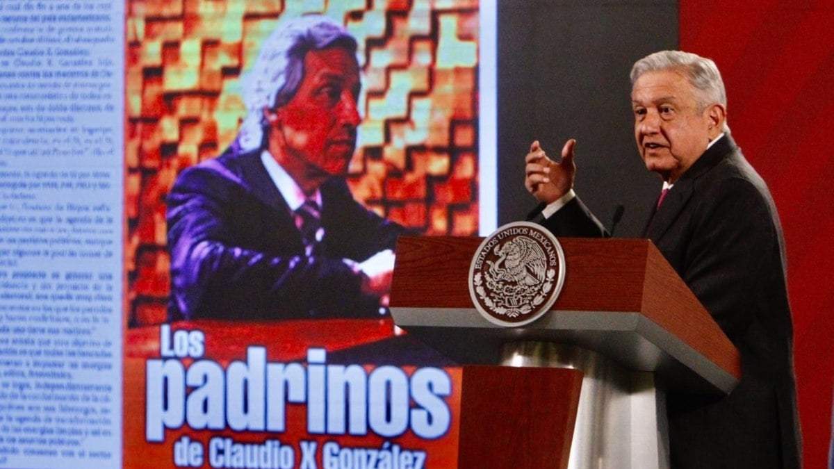 El presidente López Obrador se ha referido en múltiples ocasiones a Claudio X. González y MCCI en su conferencia