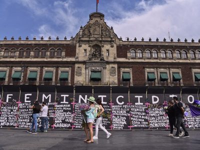 El feminismo entre dos fuegos: la violencia y el desdén de la 4T (Video)