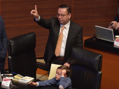 Conceden licencia a seis senadores que se integrarán al gobierno de AMLO