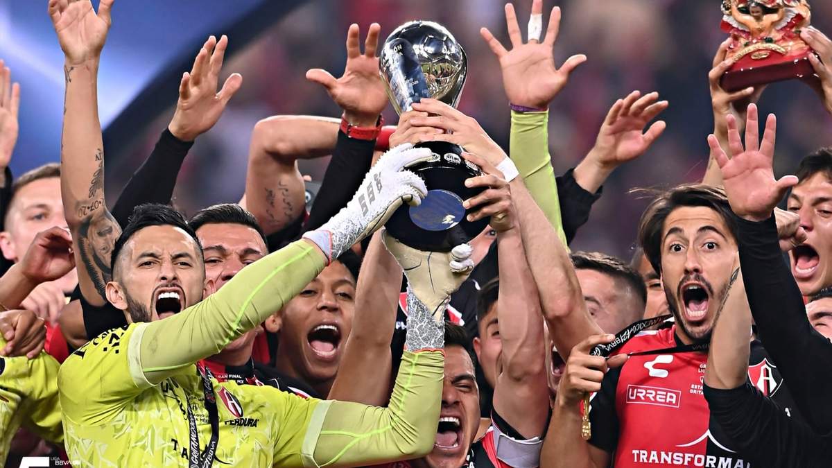 Tras 70 años, el Atlas logró levantar el trofeo del campeón