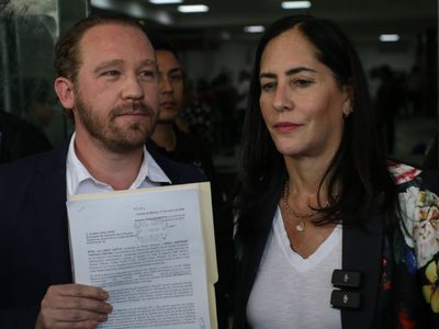 Lía Limón y Santiago Taboada presentan denuncia por caída de dovela del Tren Interurbano (Video)