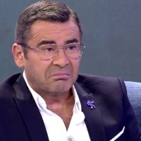 “Está acabada”: Jorge Javier Vázquez fulminó a esta famosa cantante en pleno directo