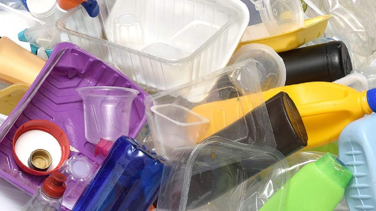 Cómo reciclar con plásticos. Fuente: (X)