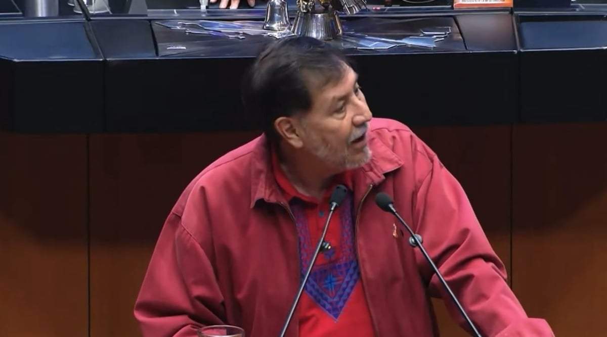 Gerardo Fernández Noroña en la tribunal del Senado