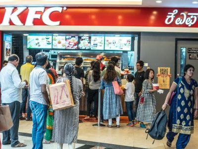Operadoras de KFC y Pizza Hut acuerdan fusión; la operación sería de 934 millones de dólares