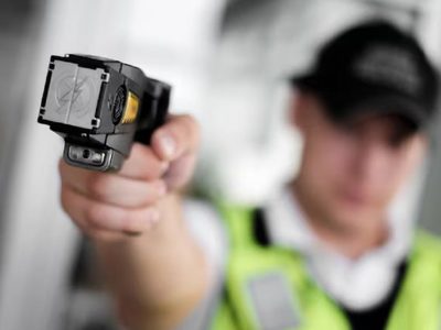 La Legislatura de Neuquén aprobó el uso policial de pistolas Taser
