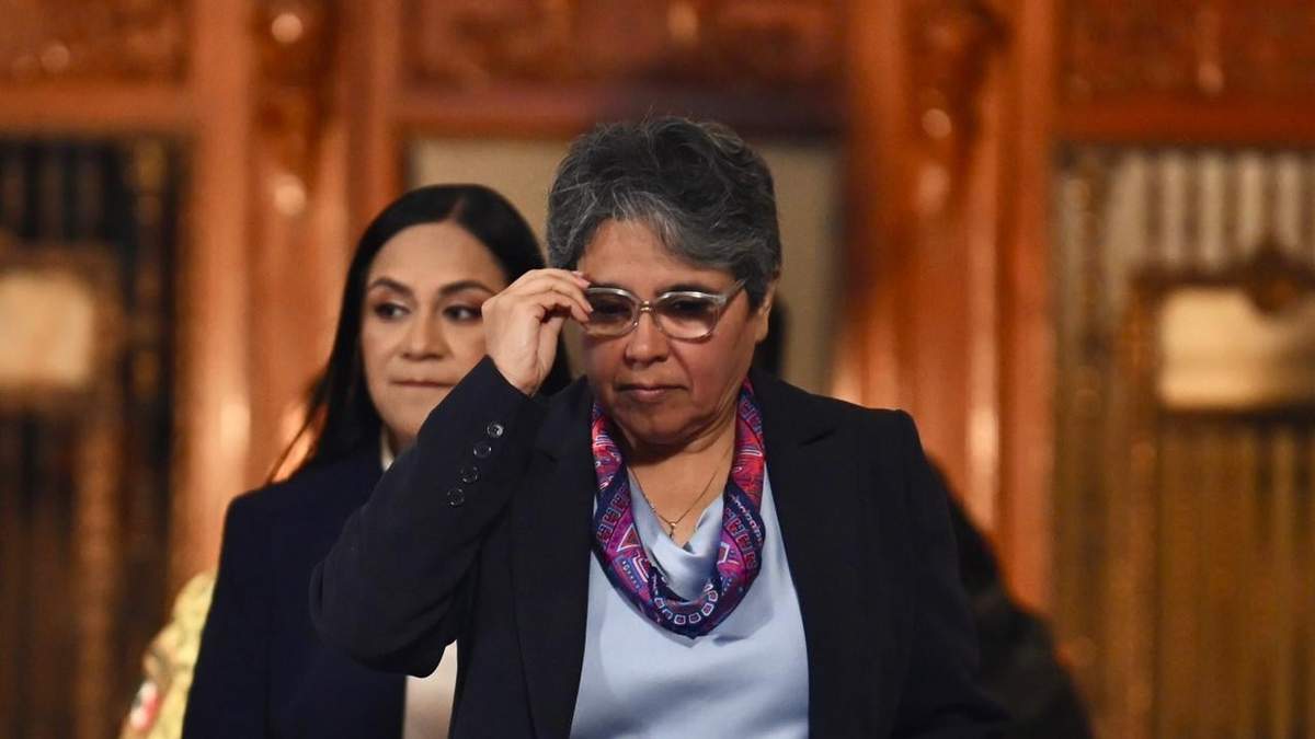 La secretaria de Anticorrupción y Buen Gobierno, Raquel Buenrostro, en la conferencia matutina de Palacio Nacional