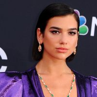 ¡En tono rosa! Dua Lipa le dio la espalda a la cámara y arrasó con los “likes”