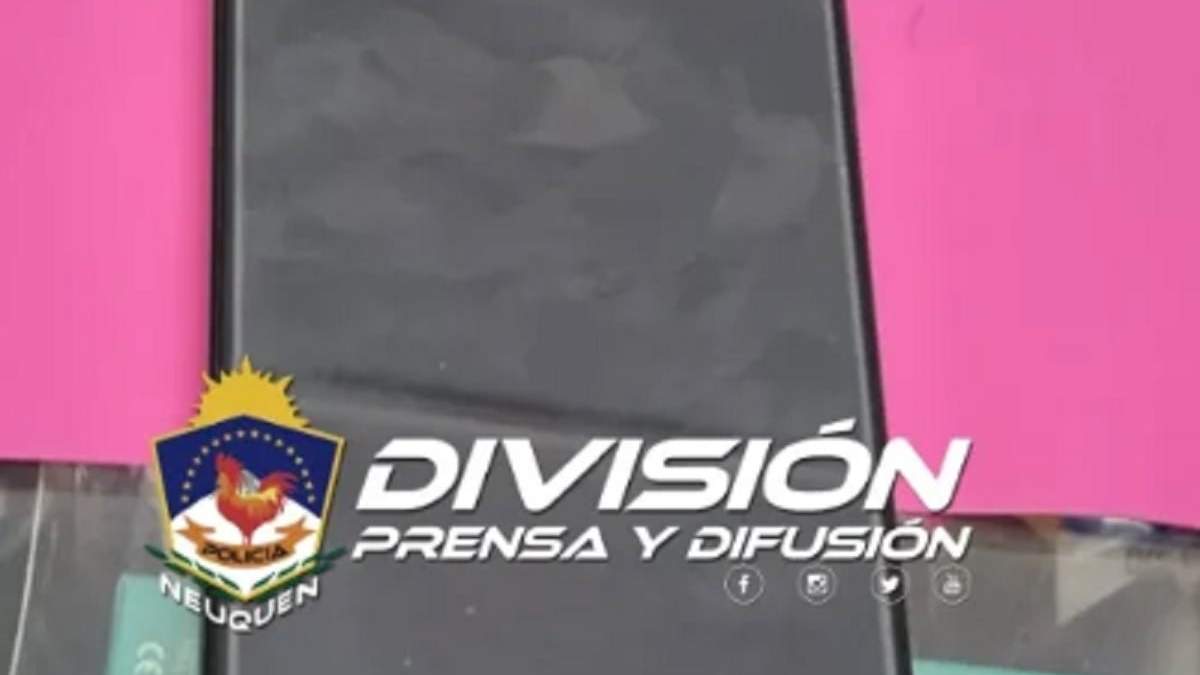 El teléfono recuperado por la Policía. Fuente: (Policía Neuquén).