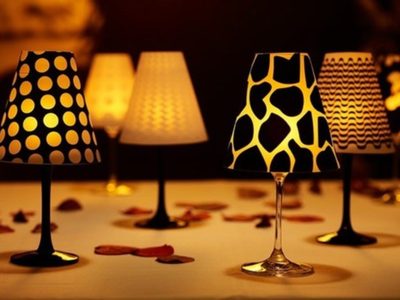 Con una copa de vidrio y esta sencilla idea, creá la lámpara de mesa más chic para darle un toque glam a tus cenas