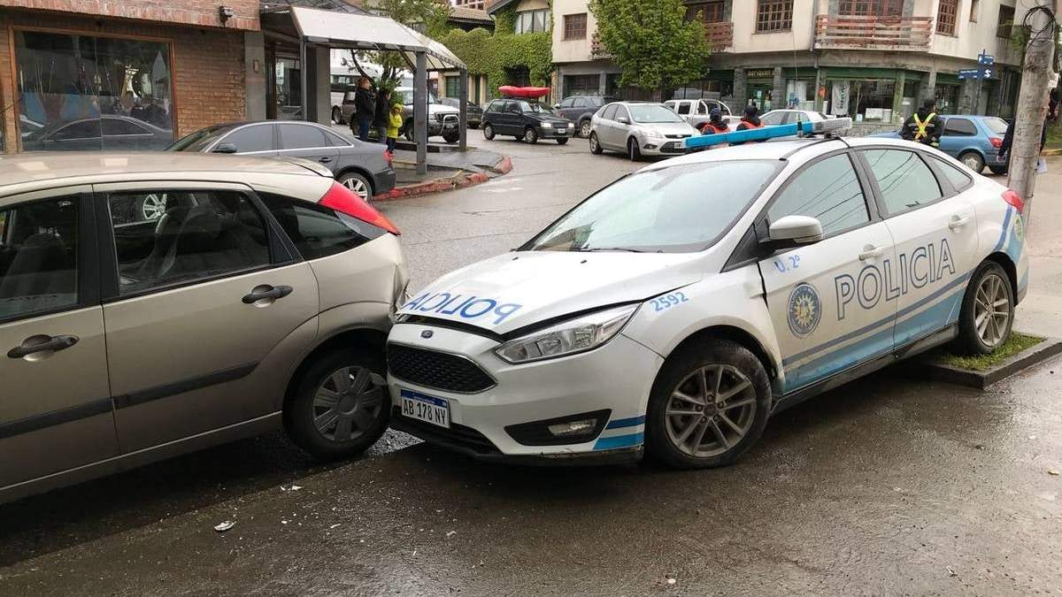 Policía de Bariloche. Fuente: (Twitter)