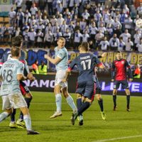 Bielorrusia sigue con fútbol pese al coronavirus con un insólito mensaje