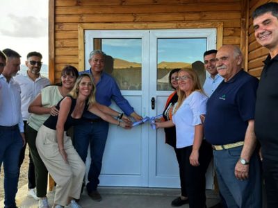 Inauguraron la oficina de informes turísticos en Las Ovejas y Figueroa aseguró que "es el momento del norte nequino"