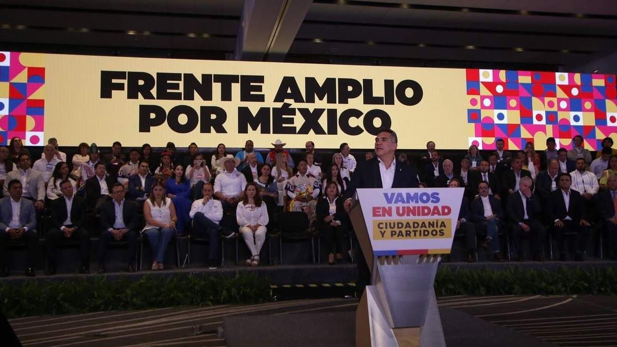 Alejandro Moreno en el lanzamiento del Frente Amplio por México