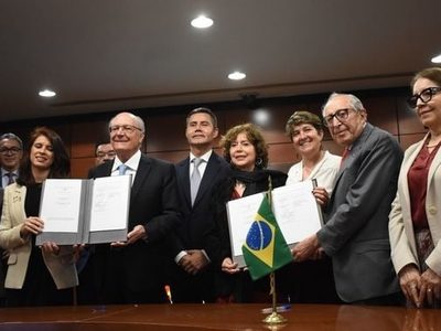México y Brasil firman acuerdos para fortalecer cooperación sanitaria y farmacéutica