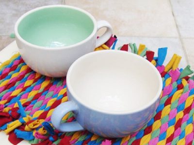 Si tenés tazas viejas o rotas, así podés usarlas para crear esto tan lindo