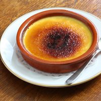 Llevate todos los aplausos con esta potente crema catalana que es un 10 para el postre: el secreto para hacerla perfecta