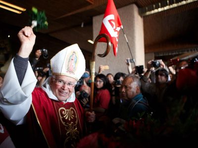 Padres de los 43, 'embajadores de Cristo”: Raúl Vera