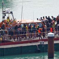 Al menos 13 migrantes mueren tras naufragio de barco con decenas de migrantes en Canal de la Mancha