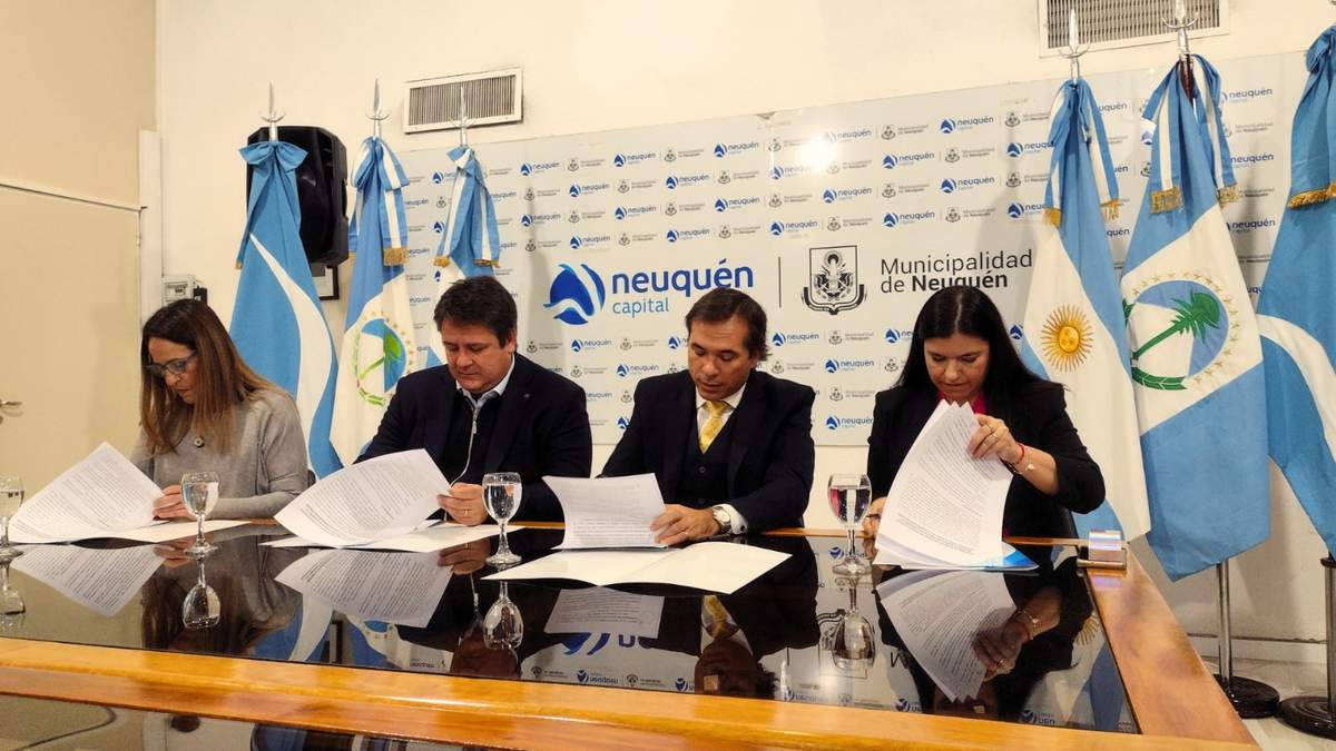 Firma del convenio. Fuente: (Ministerio Público Fiscal)