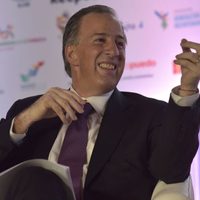 Meade pide ayuda a mujeres del PRI para ganar; les promete becas y sumarlas al 'Prospera”