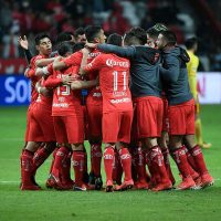 En los últimos cuatro minutos, Toluca le da la vuelta 2-1 a Morelia en la ida de los cuartos (Videos)