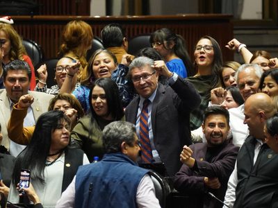 Diputados de Morena dan su apoyo a Monreal ante enfrentamiento con Adán Augusto