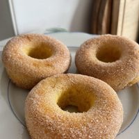 Donas de manzana con chocolate: increíblemente esponjosas, ricas y bajas en calorías
