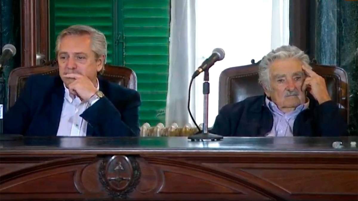 Alberto Fernández junto a José Mujica. Fuente: (Twitter)