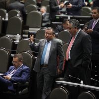 Colisionan PRI y PAN por comisión que indagaría 'fortuna ilícita” de Ricardo Anaya