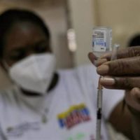 India reanudará en octubre exportación de vacunas contra covid-19 para COVAX