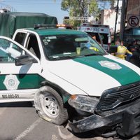 Conductor ebrio choca contra una patrulla y lesiona a ocho policías en la alcaldía Benito Juárez