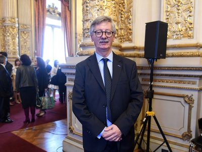 El fiscal a cargo del "vacunatorio VIP" rechazó la presión del ANSES para jubilarse