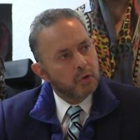 Castro Trenti renuncia al PRI; no irá a otro partido, pero votará por Morena