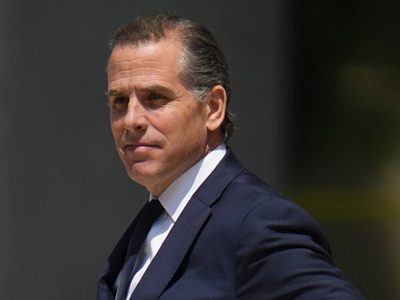 Encausan judicialmente a hijo del presidente Biden por compra de arma de fuego