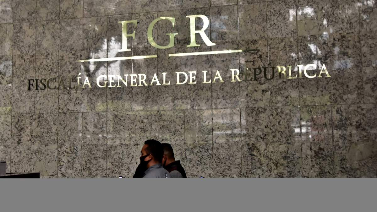 La sede de la FGR. Foto: David Deolarte